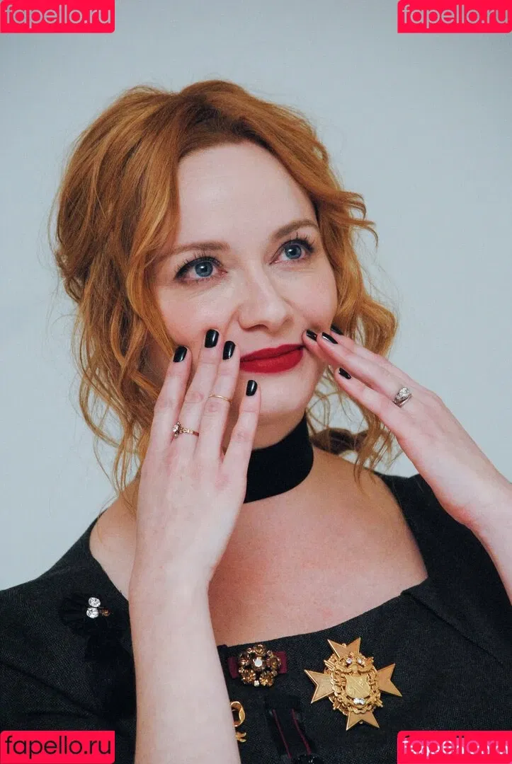 Christina Hendricks / actuallychristinahendricks Onlyfans Photo Gallery 