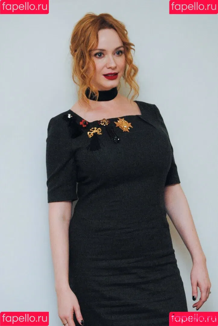 Christina Hendricks / actuallychristinahendricks Onlyfans Photo Gallery 