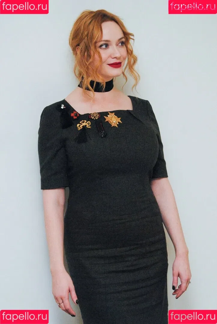 Christina Hendricks / actuallychristinahendricks Onlyfans Photo Gallery 