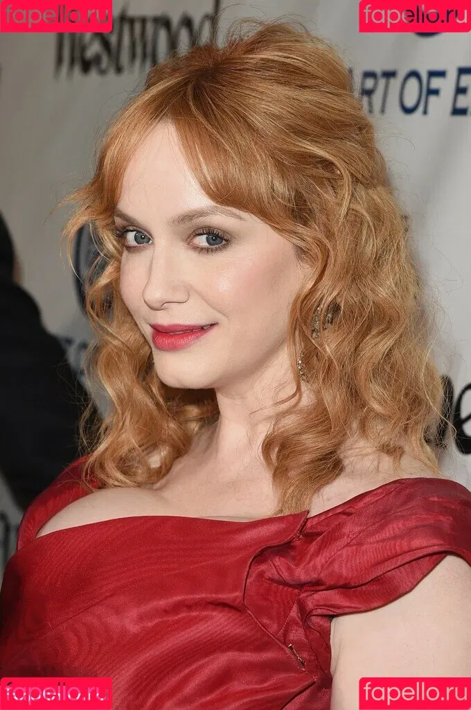 Christina Hendricks / actuallychristinahendricks Onlyfans Photo Gallery 
