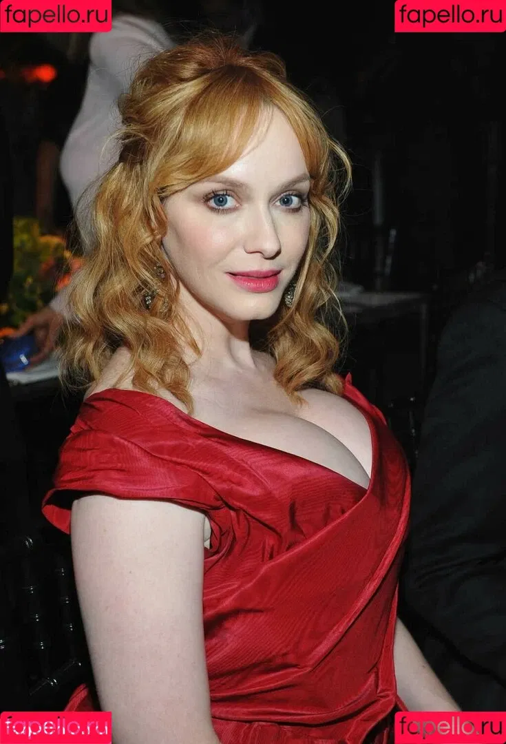 Christina Hendricks / actuallychristinahendricks Onlyfans Photo Gallery 
