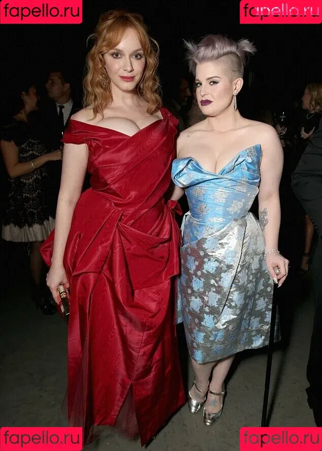 Christina Hendricks / actuallychristinahendricks Onlyfans Photo Gallery 