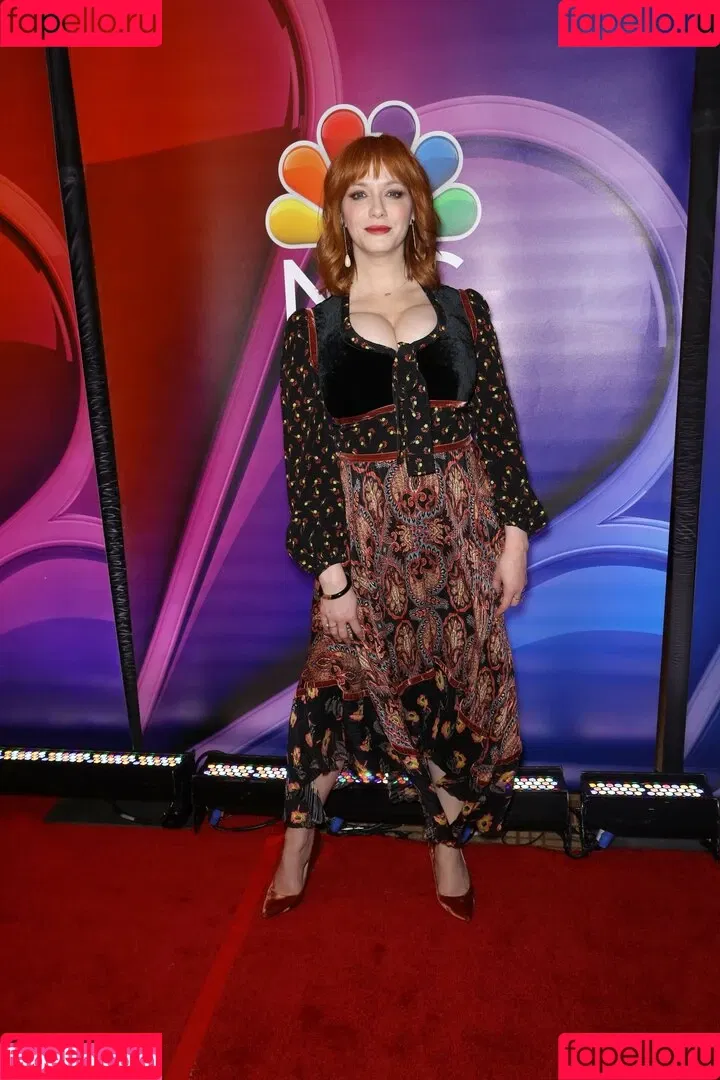 Christina Hendricks / actuallychristinahendricks Onlyfans Photo Gallery 