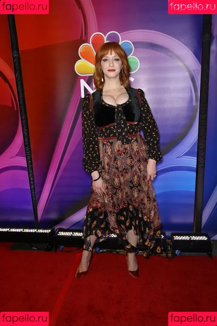 Christina Hendricks / actuallychristinahendricks Onlyfans Photo Gallery 