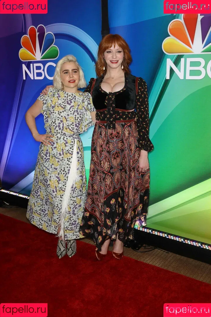 Christina Hendricks / actuallychristinahendricks Onlyfans Photo Gallery 