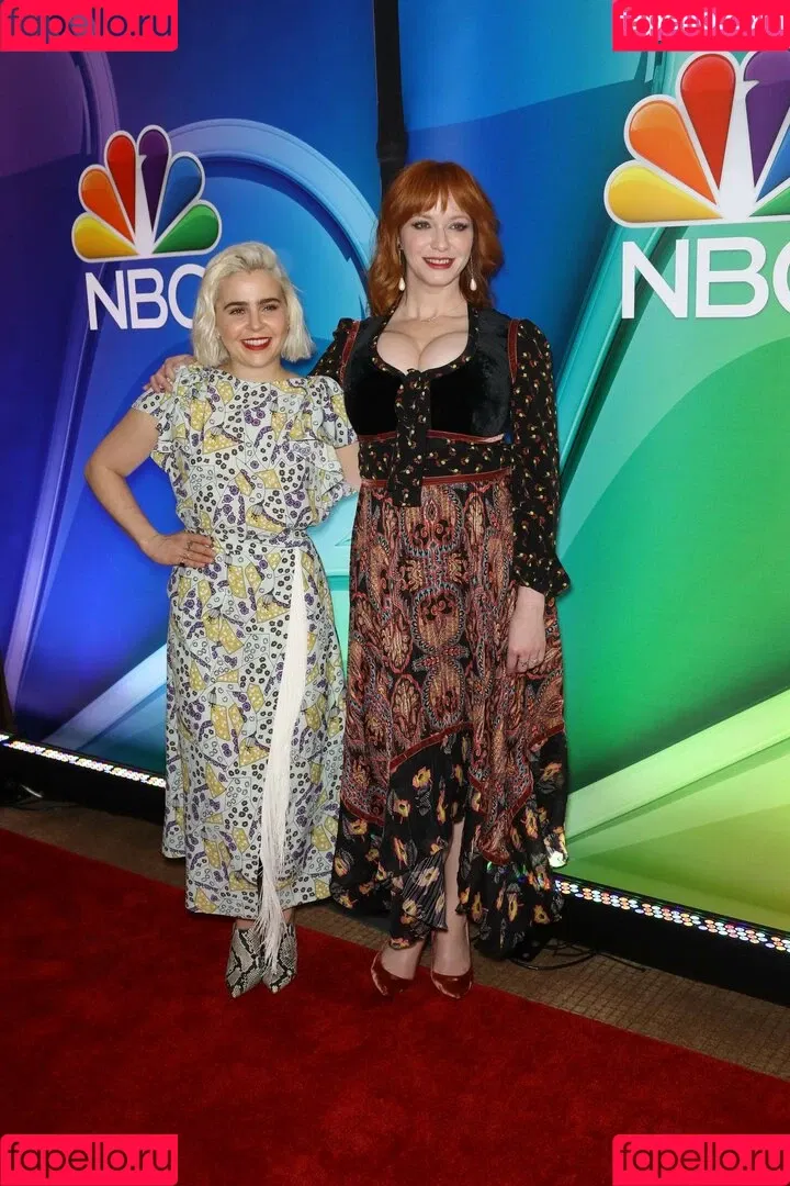 Christina Hendricks / actuallychristinahendricks Onlyfans Photo Gallery 
