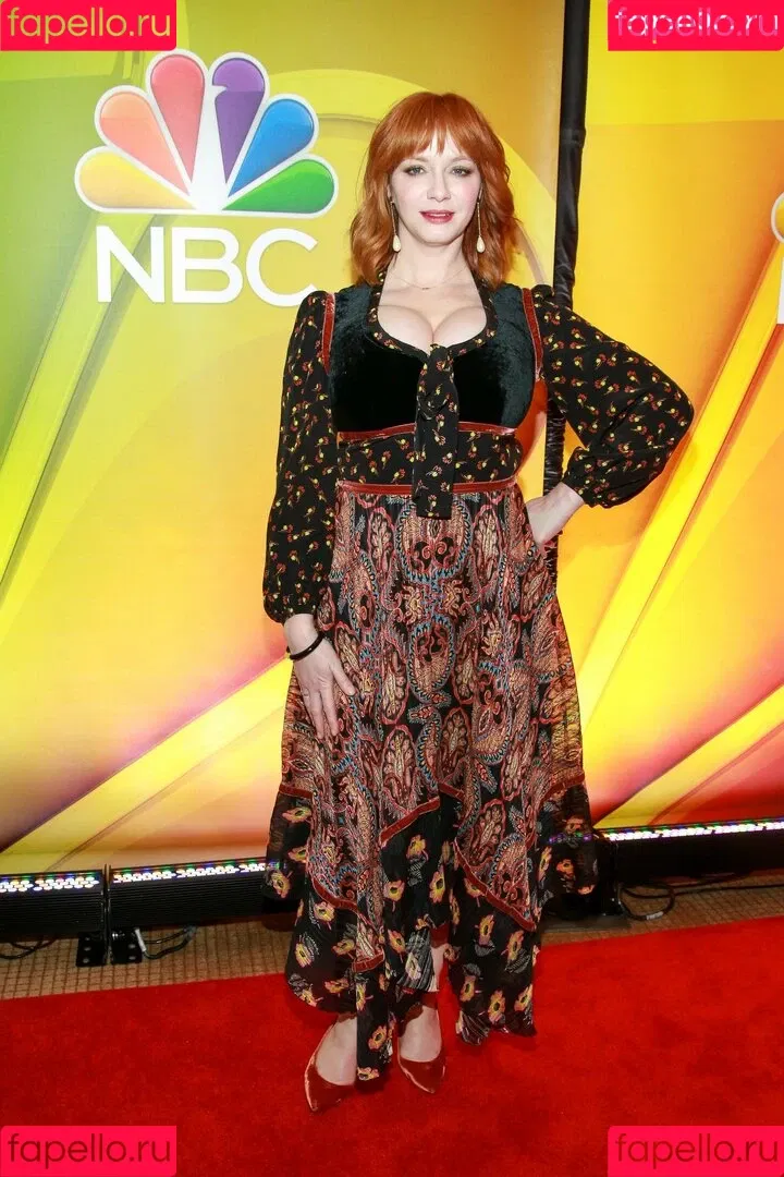 Christina Hendricks / actuallychristinahendricks Onlyfans Photo Gallery 