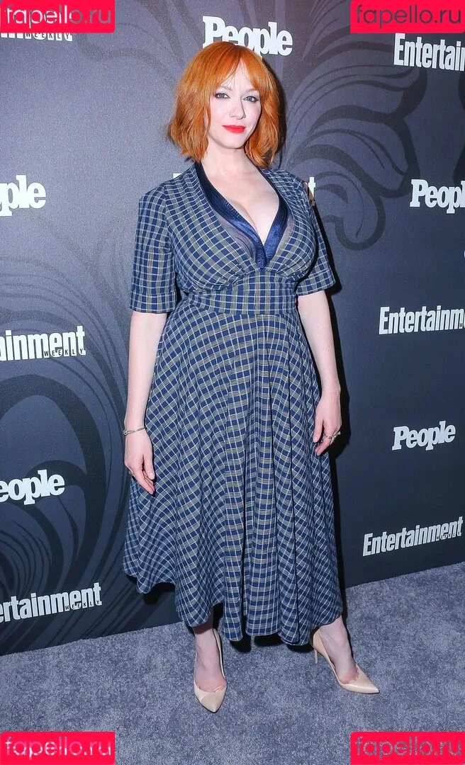 Christina Hendricks / actuallychristinahendricks Onlyfans Photo Gallery 