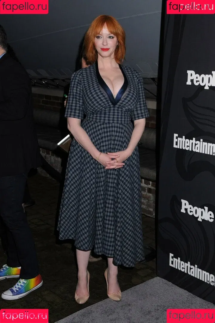 Christina Hendricks / actuallychristinahendricks Onlyfans Photo Gallery 