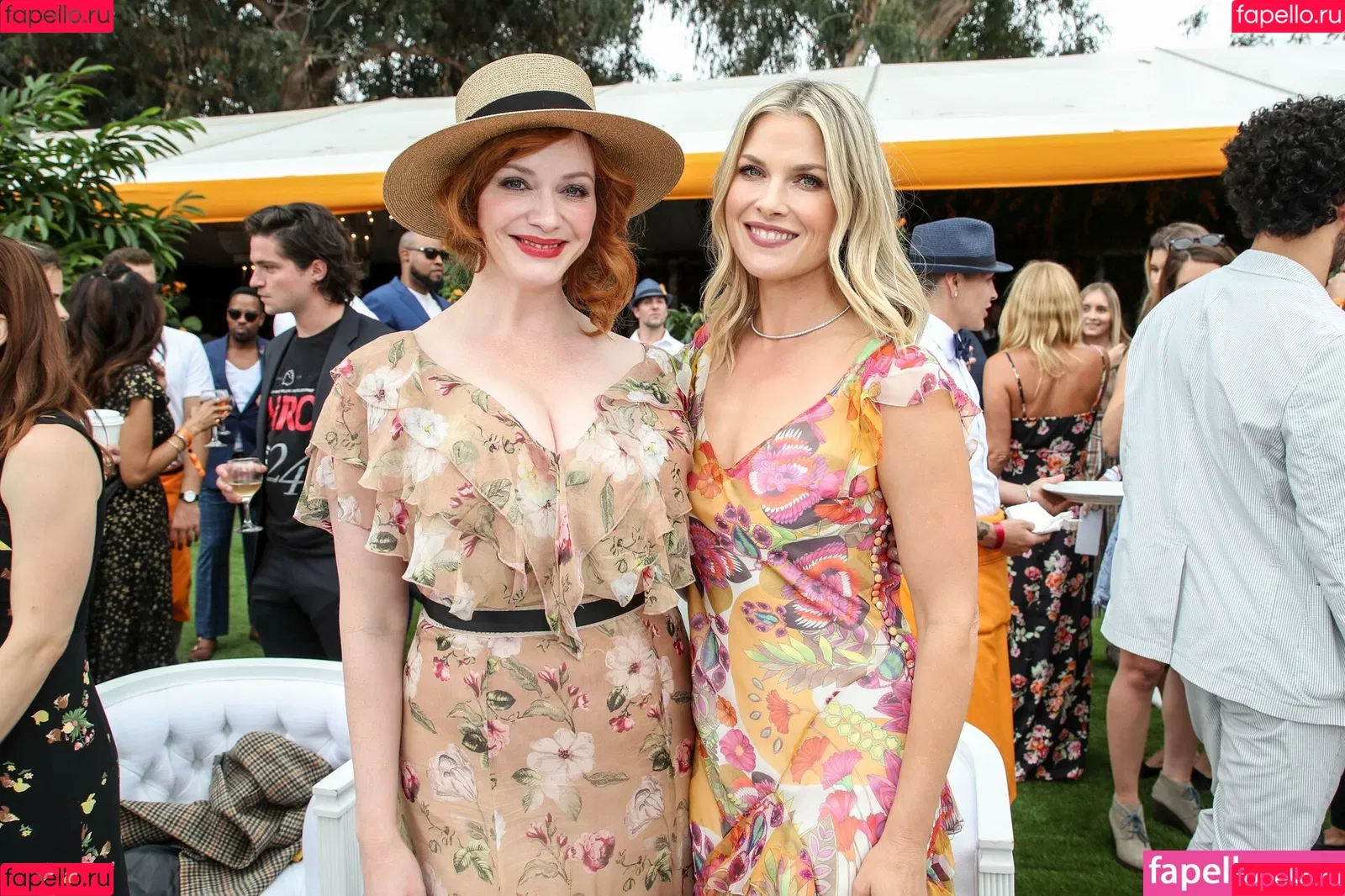Christina Hendricks / actuallychristinahendricks Onlyfans Photo Gallery 