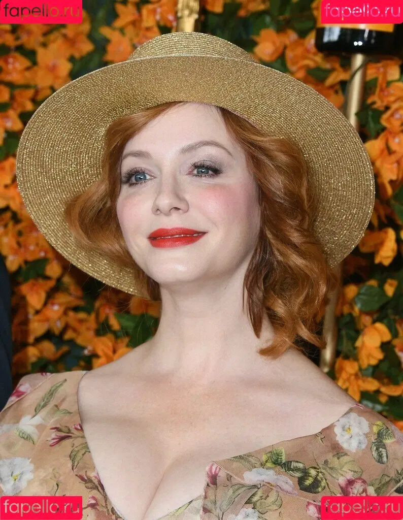 Christina Hendricks / actuallychristinahendricks Onlyfans Photo Gallery 