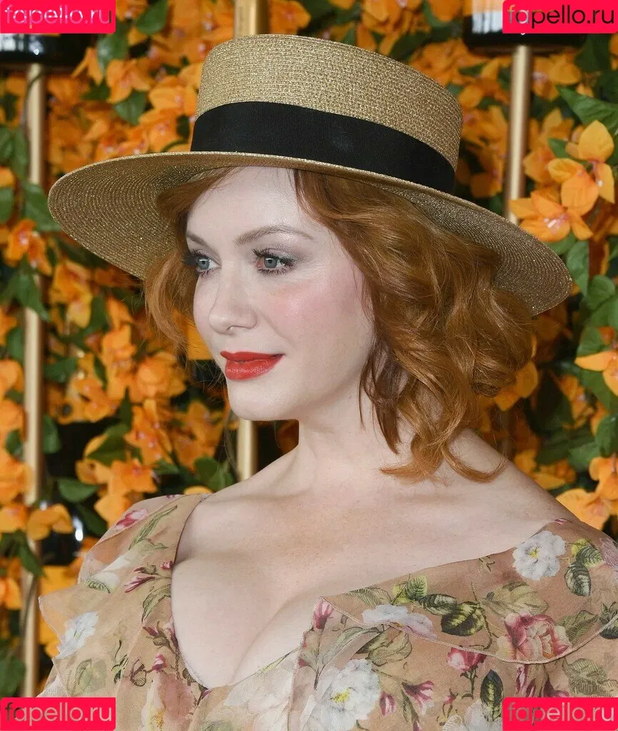 Christina Hendricks / actuallychristinahendricks Onlyfans Photo Gallery 