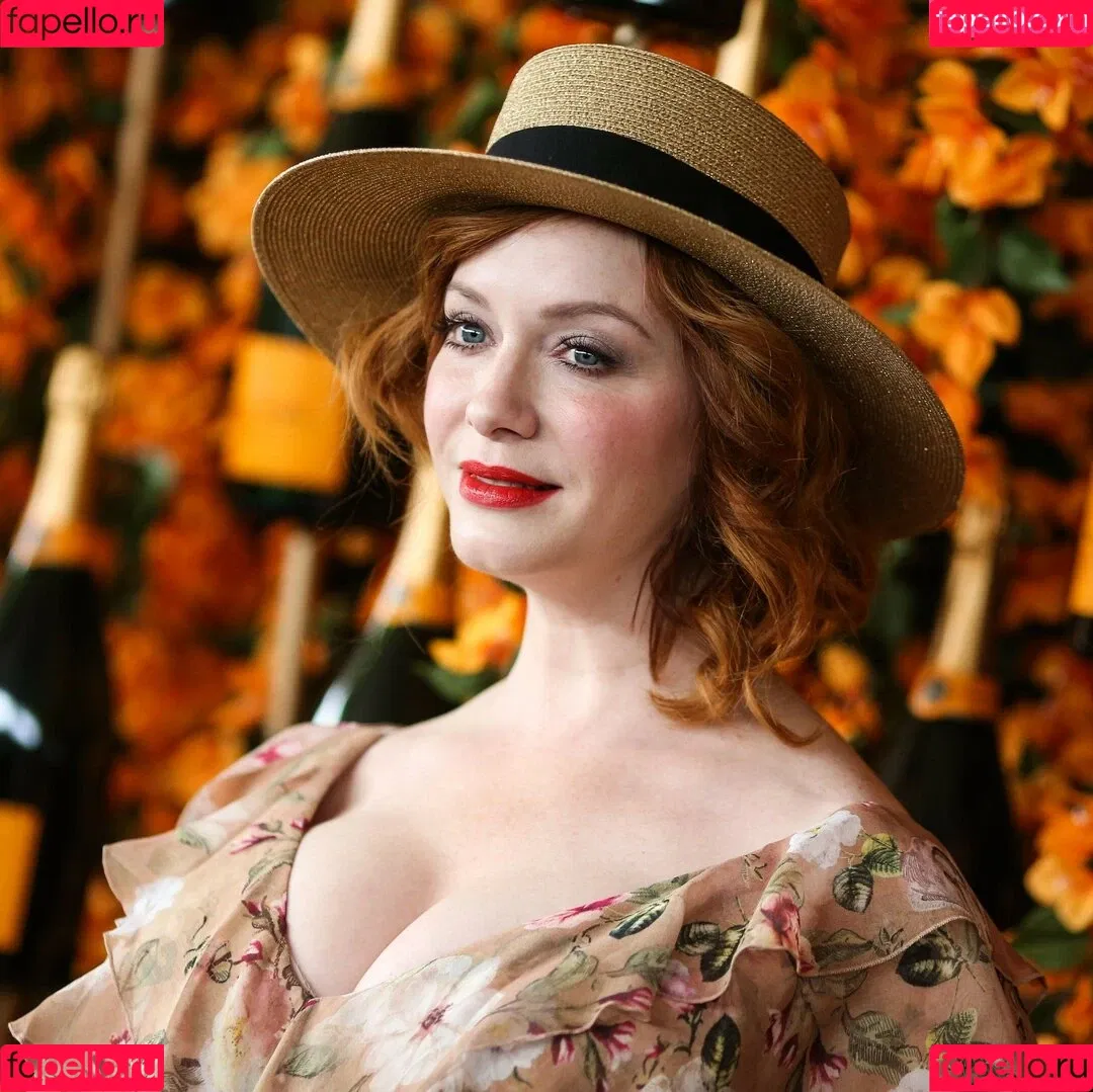 Christina Hendricks / actuallychristinahendricks Onlyfans Photo Gallery 