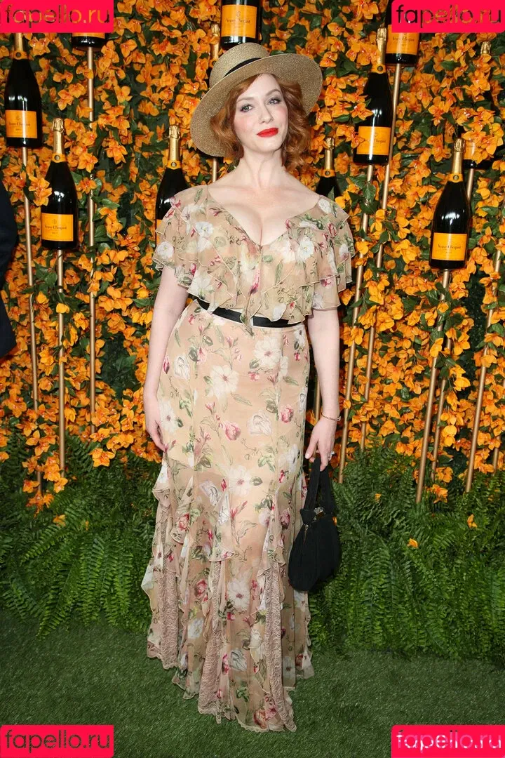 Christina Hendricks / actuallychristinahendricks Onlyfans Photo Gallery 