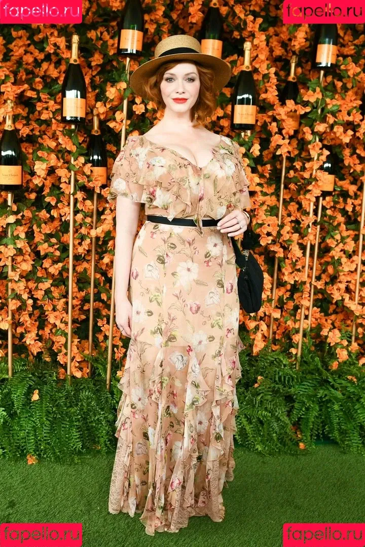 Christina Hendricks / actuallychristinahendricks Onlyfans Photo Gallery 