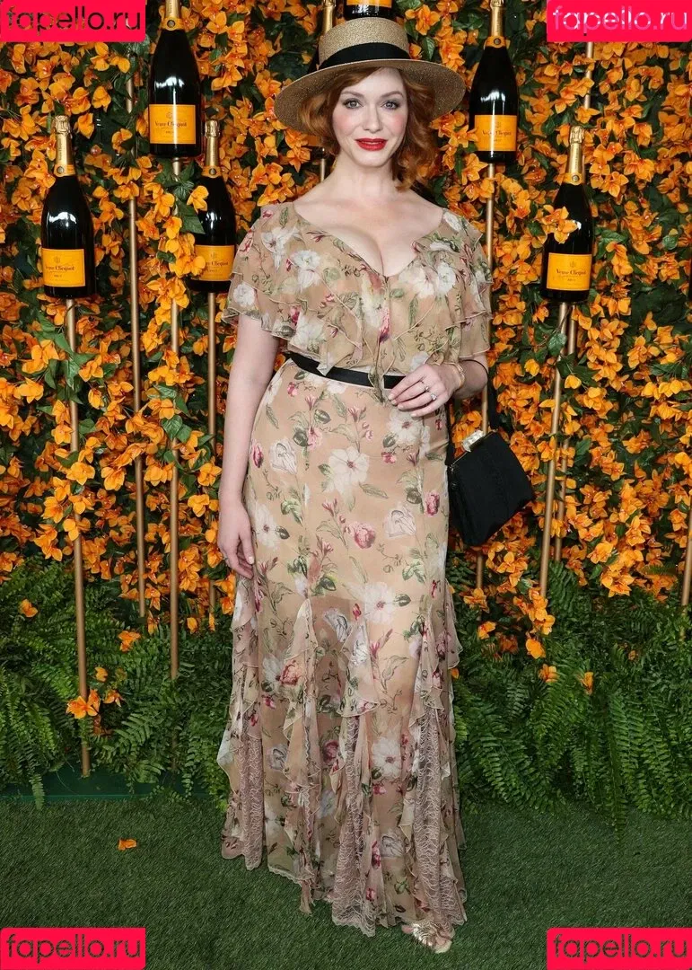 Christina Hendricks / actuallychristinahendricks Onlyfans Photo Gallery 