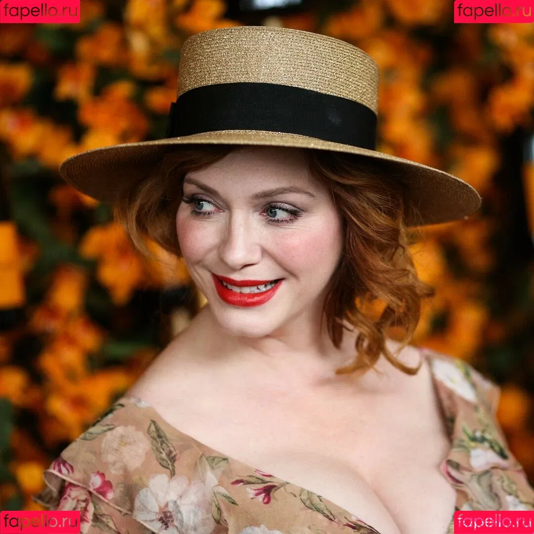 Christina Hendricks / actuallychristinahendricks Onlyfans Photo Gallery 