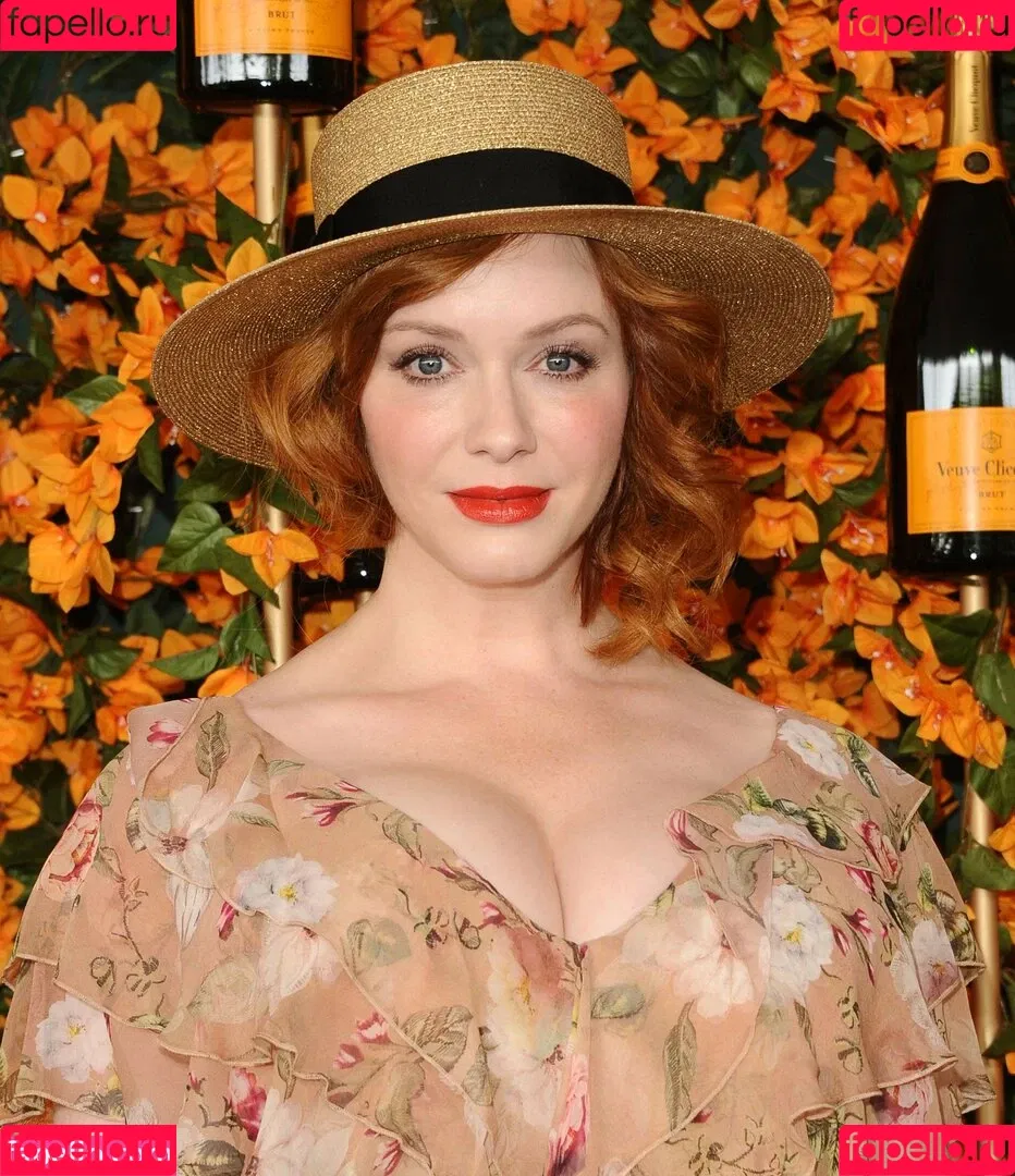Christina Hendricks / actuallychristinahendricks Onlyfans Photo Gallery 