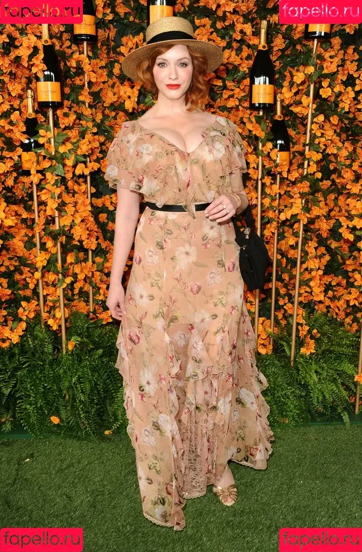 Christina Hendricks / actuallychristinahendricks Onlyfans Photo Gallery 