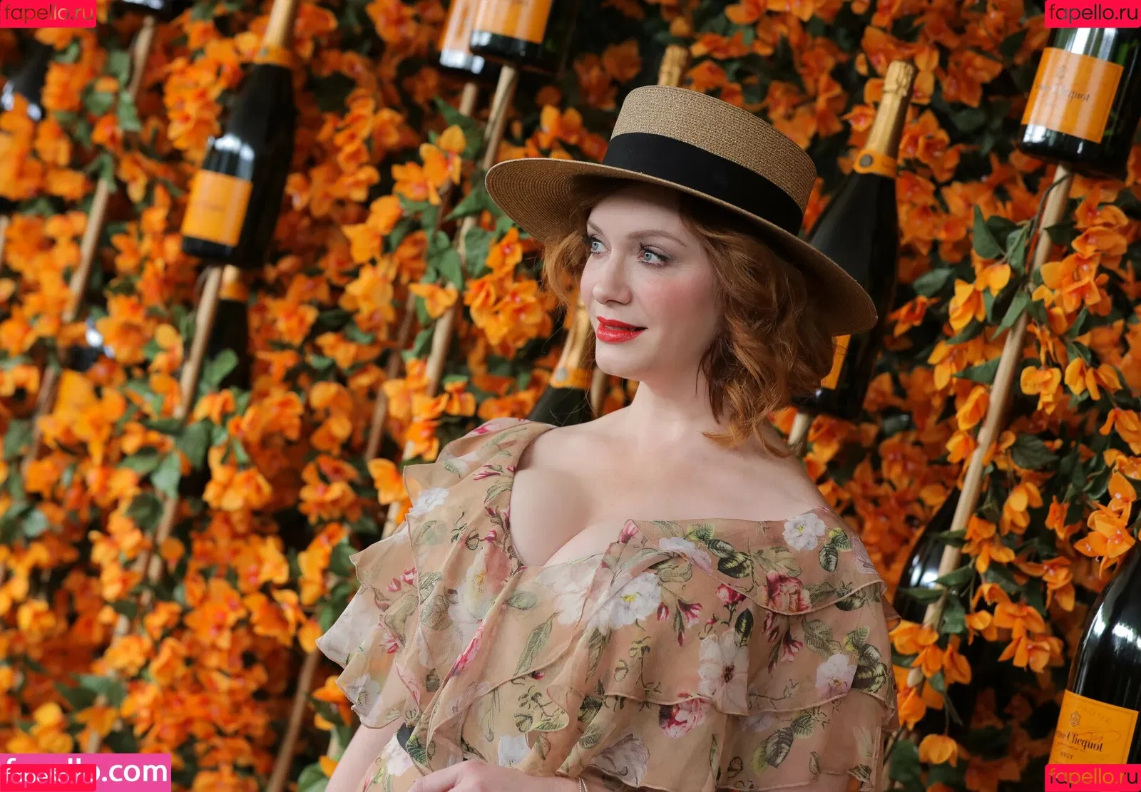 Christina Hendricks / actuallychristinahendricks Onlyfans Photo Gallery 