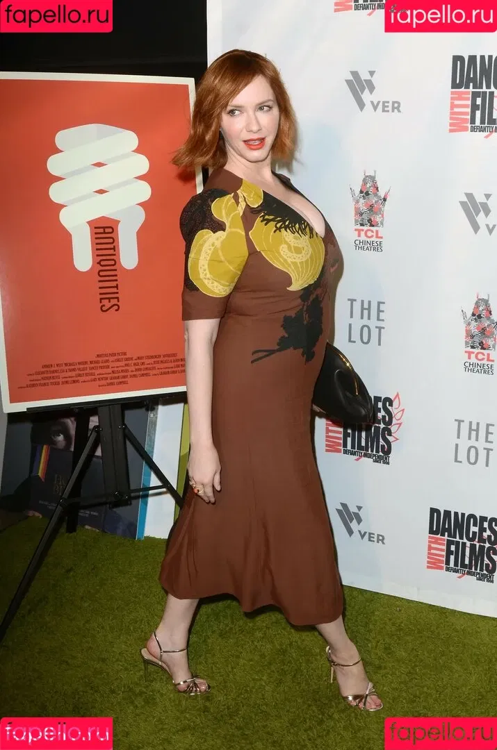 Christina Hendricks / actuallychristinahendricks Onlyfans Photo Gallery 