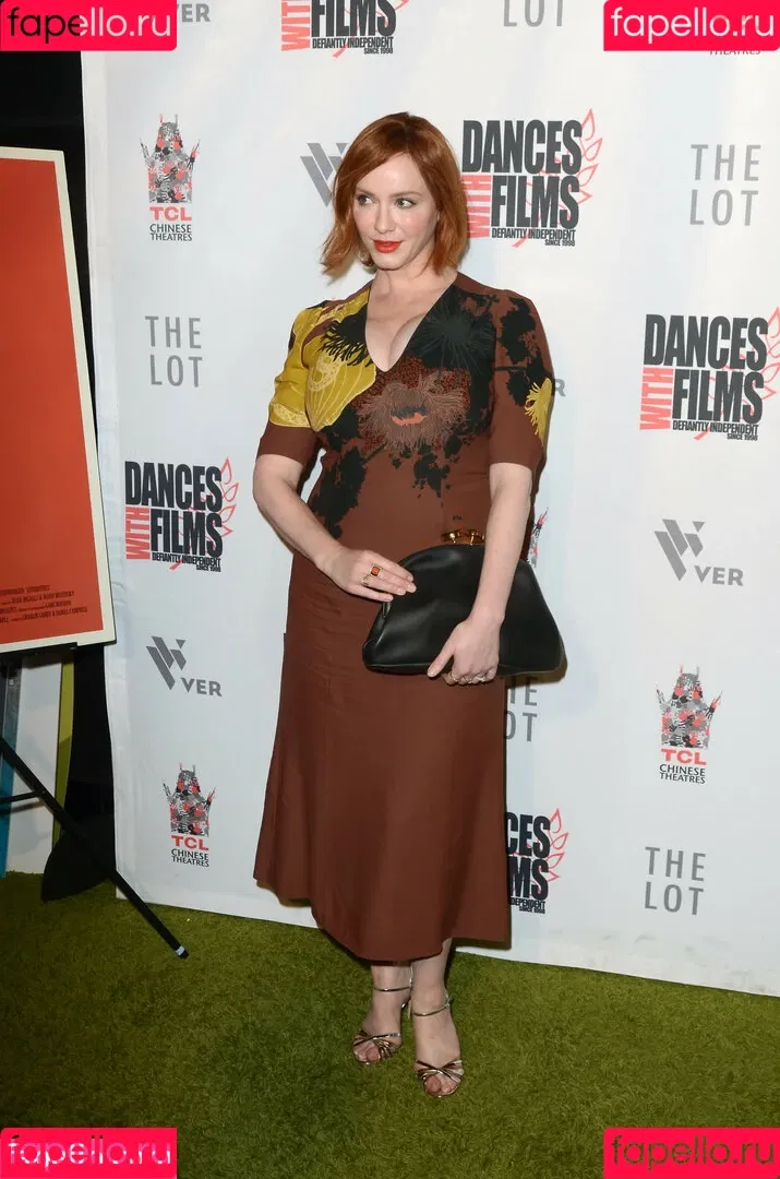 Christina Hendricks / actuallychristinahendricks Onlyfans Photo Gallery 