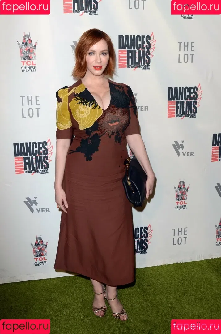 Christina Hendricks / actuallychristinahendricks Onlyfans Photo Gallery 