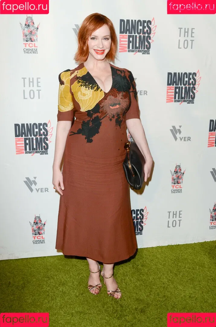 Christina Hendricks / actuallychristinahendricks Onlyfans Photo Gallery 