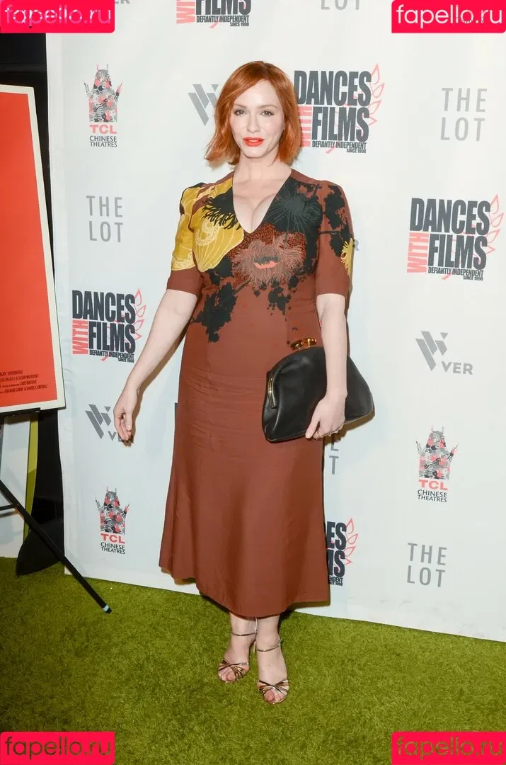 Christina Hendricks / actuallychristinahendricks Onlyfans Photo Gallery 