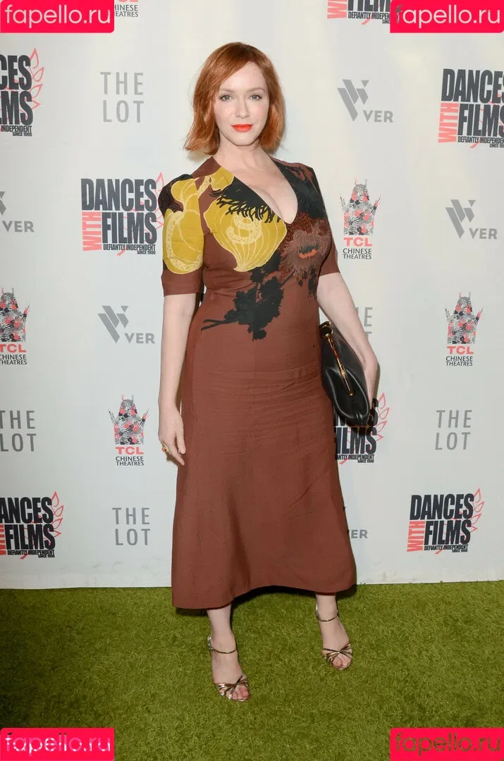 Christina Hendricks / actuallychristinahendricks Onlyfans Photo Gallery 