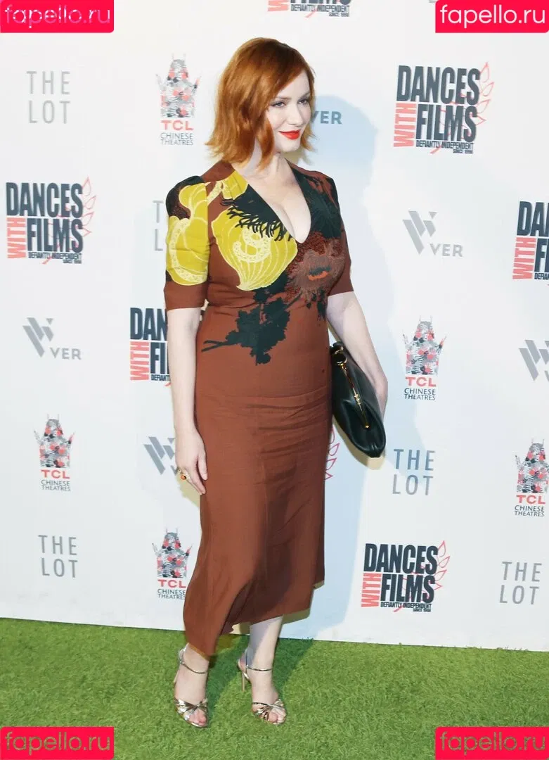 Christina Hendricks / actuallychristinahendricks Onlyfans Photo Gallery 