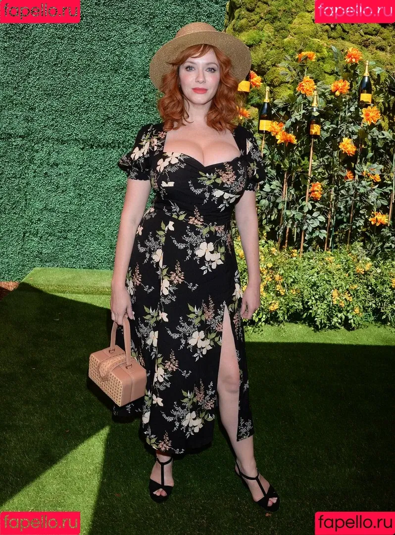 Christina Hendricks / actuallychristinahendricks Onlyfans Photo Gallery 