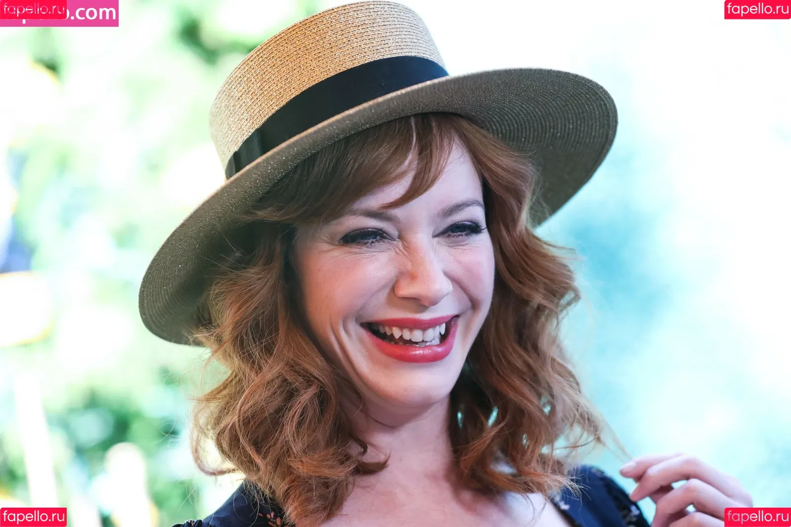 Christina Hendricks / actuallychristinahendricks Onlyfans Photo Gallery 