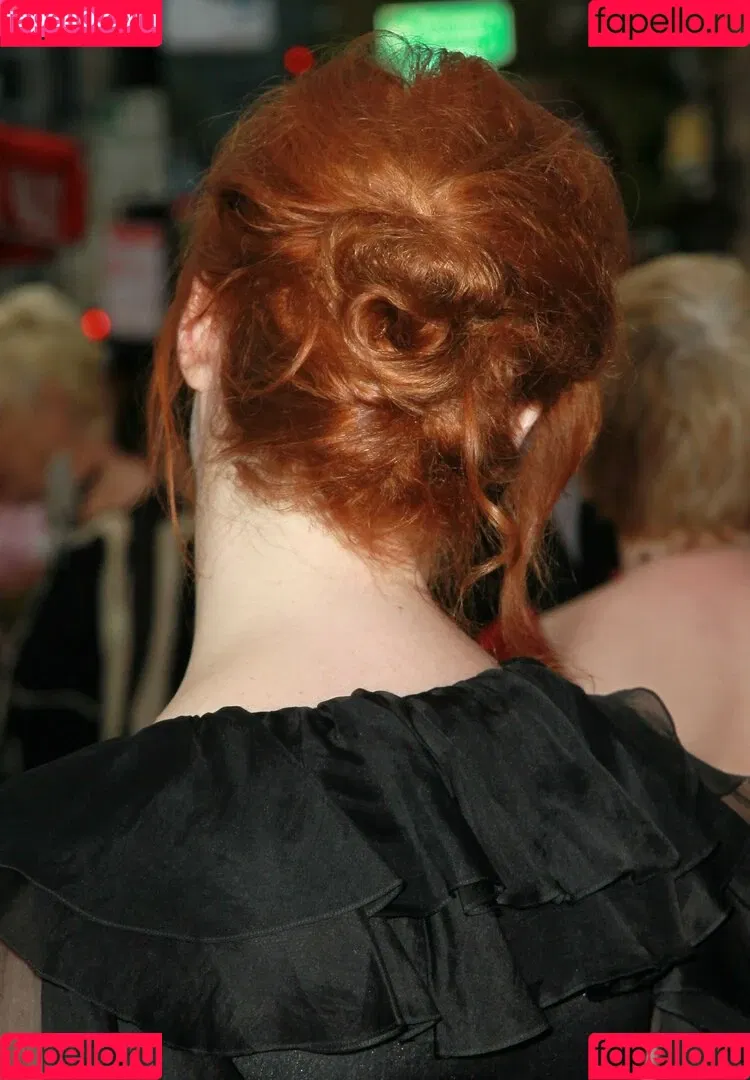 Christina Hendricks / actuallychristinahendricks Onlyfans Photo Gallery 