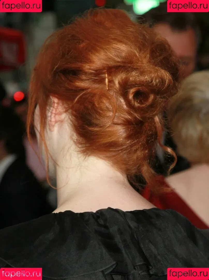 Christina Hendricks / actuallychristinahendricks Onlyfans Photo Gallery 