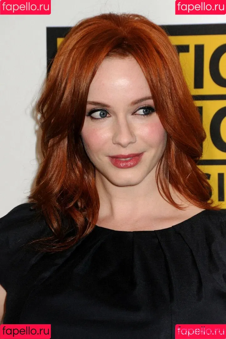 Christina Hendricks / actuallychristinahendricks Onlyfans Photo Gallery 