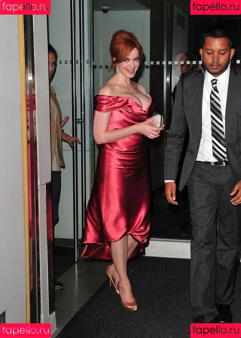 Christina Hendricks / actuallychristinahendricks Onlyfans Photo Gallery 