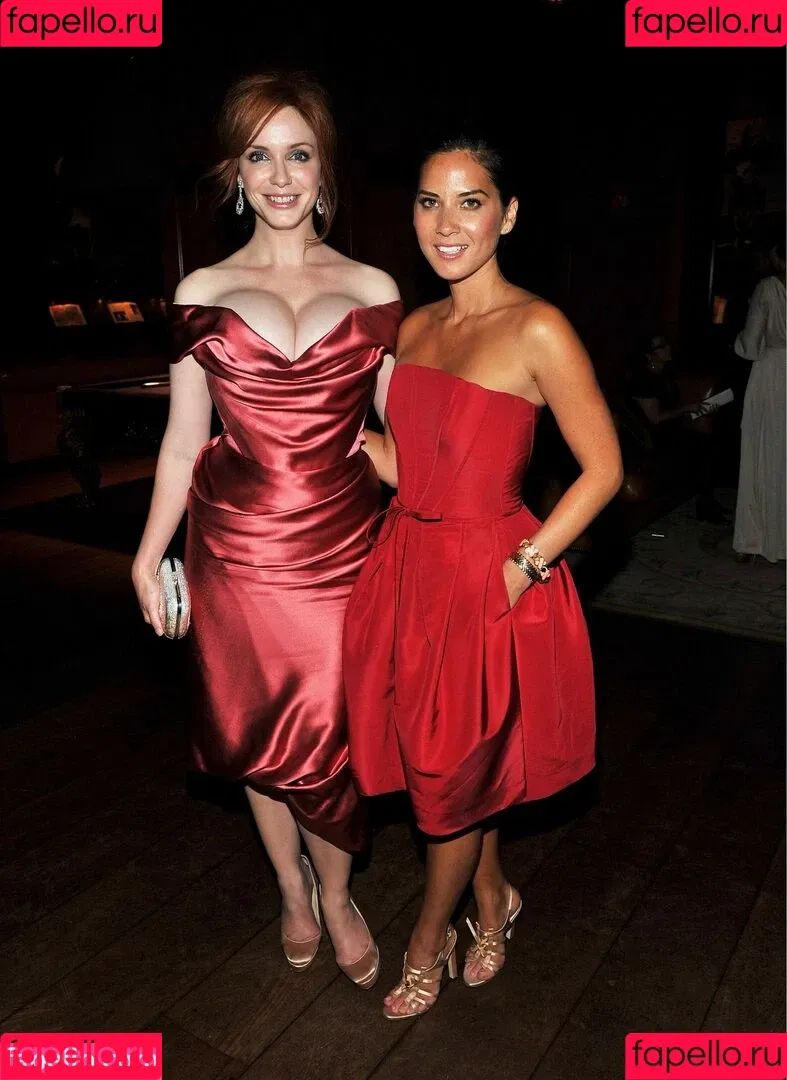 Christina Hendricks / actuallychristinahendricks Onlyfans Photo Gallery 