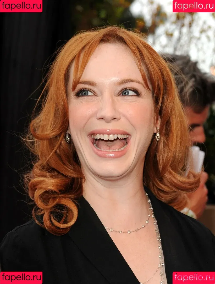 Christina Hendricks / actuallychristinahendricks Onlyfans Photo Gallery 