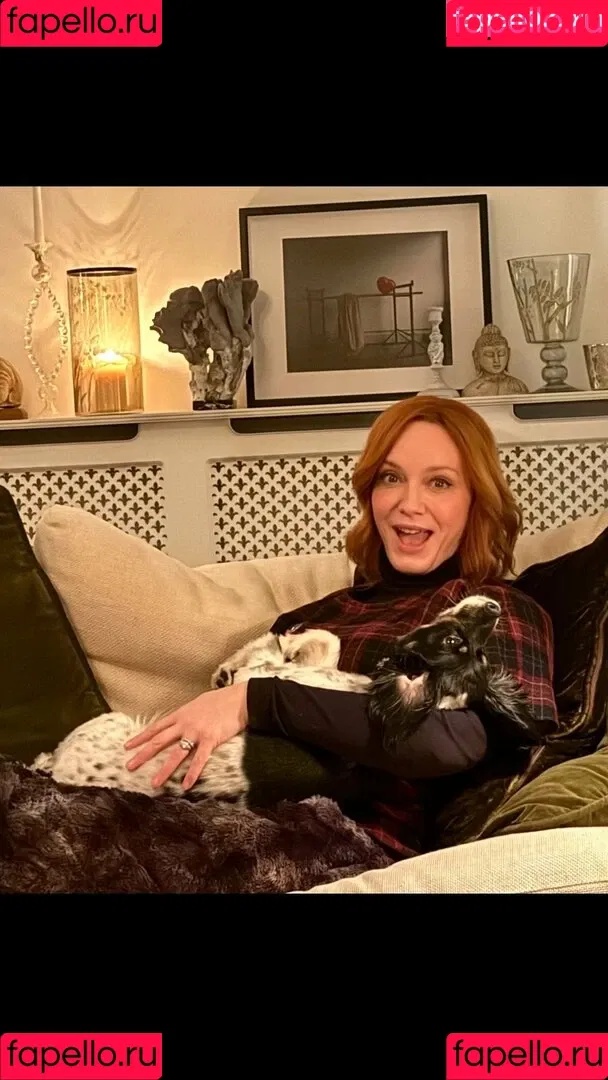 Christina Hendricks / actuallychristinahendricks Onlyfans Photo Gallery 