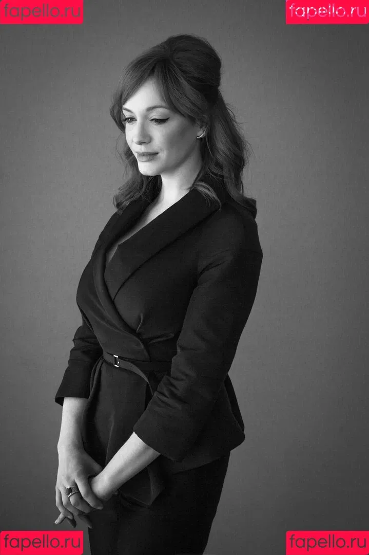 Christina Hendricks / actuallychristinahendricks Onlyfans Photo Gallery 