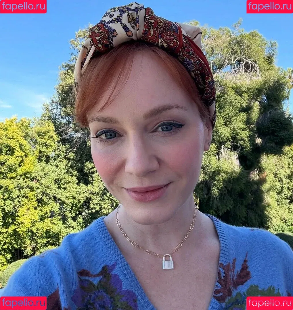 Christina Hendricks / actuallychristinahendricks Onlyfans Photo Gallery 