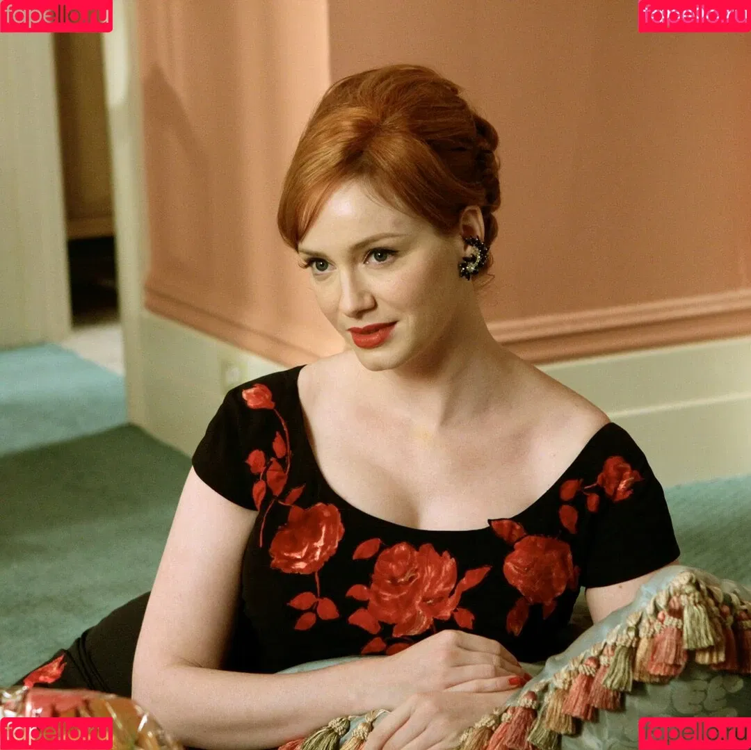 Christina Hendricks / actuallychristinahendricks Onlyfans Photo Gallery 