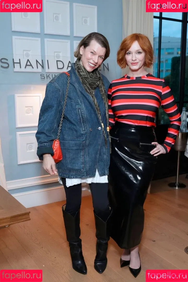 Christina Hendricks / actuallychristinahendricks Onlyfans Photo Gallery 