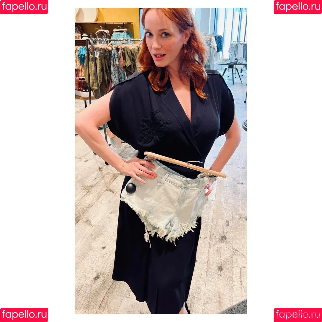 Christina Hendricks / actuallychristinahendricks Onlyfans Photo Gallery 