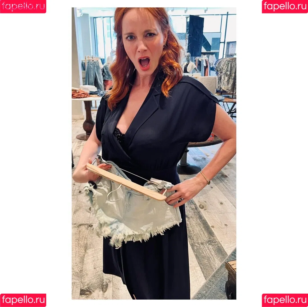 Christina Hendricks / actuallychristinahendricks Onlyfans Photo Gallery 