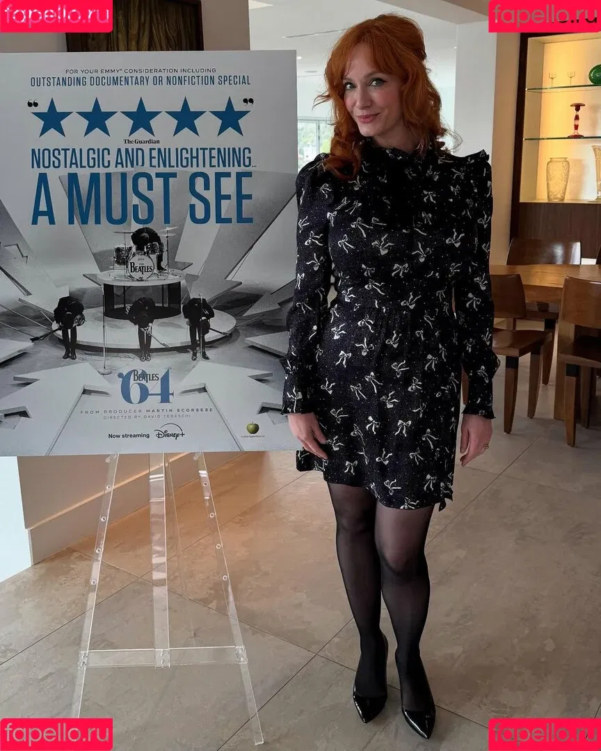 Christina Hendricks / actuallychristinahendricks Onlyfans Photo Gallery 