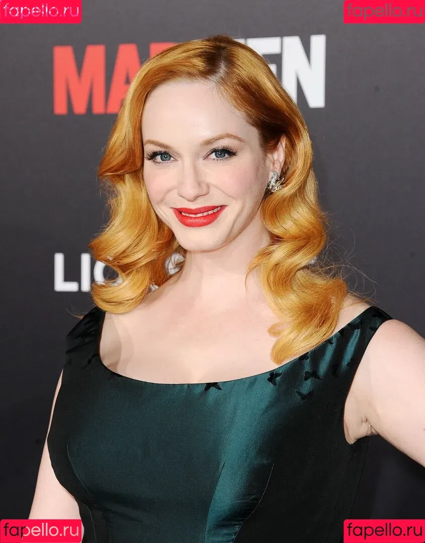 Christina Hendricks / actuallychristinahendricks Onlyfans Photo Gallery 