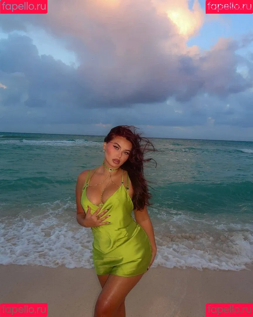 Sofia Jamora / sofiajamora Onlyfans Photo Gallery 