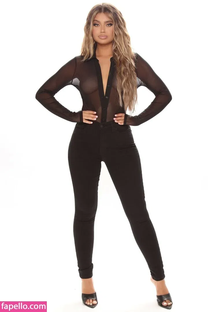 Sofia Jamora / sofiajamora Onlyfans Photo Gallery 